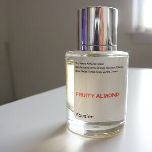 Dossier fruity almond perfume